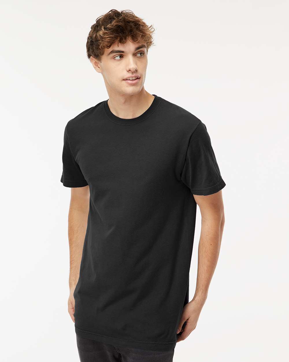 https://cdn.ssactivewear.com/Images/ModelColor/113142_omf_fl.jpg