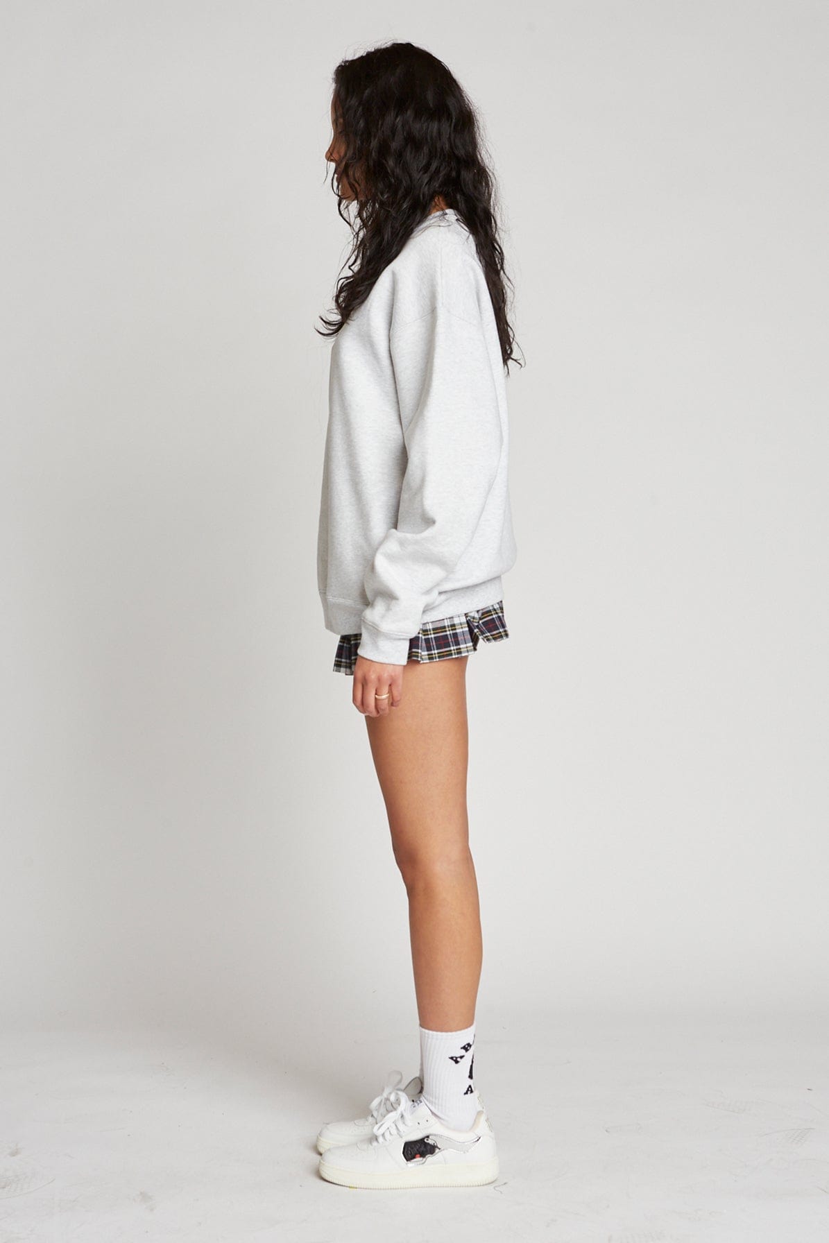 Heavyweight Organic Cotton Crewneck Sweatshirt with Side Pockets Classic Fit