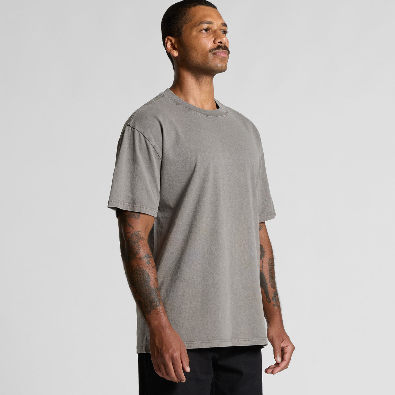 Men's Heavyweight Faded Cotton Tee: Relaxed Fit, Durable, Garment Dyed Style