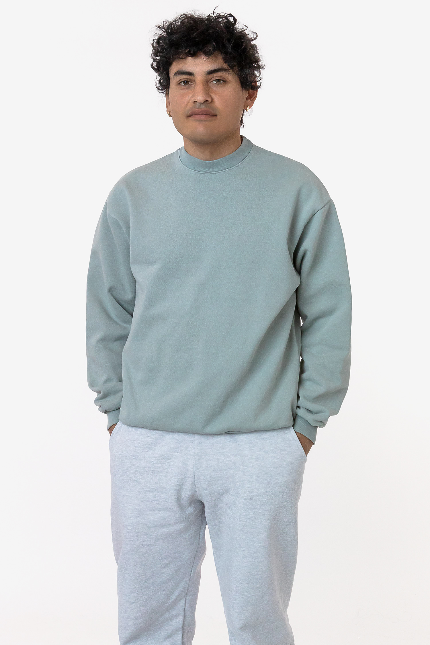 Luxurious 14oz Heavy Fleece Garment Dyed Crewneck Sweatshirt - Soft & Warm
