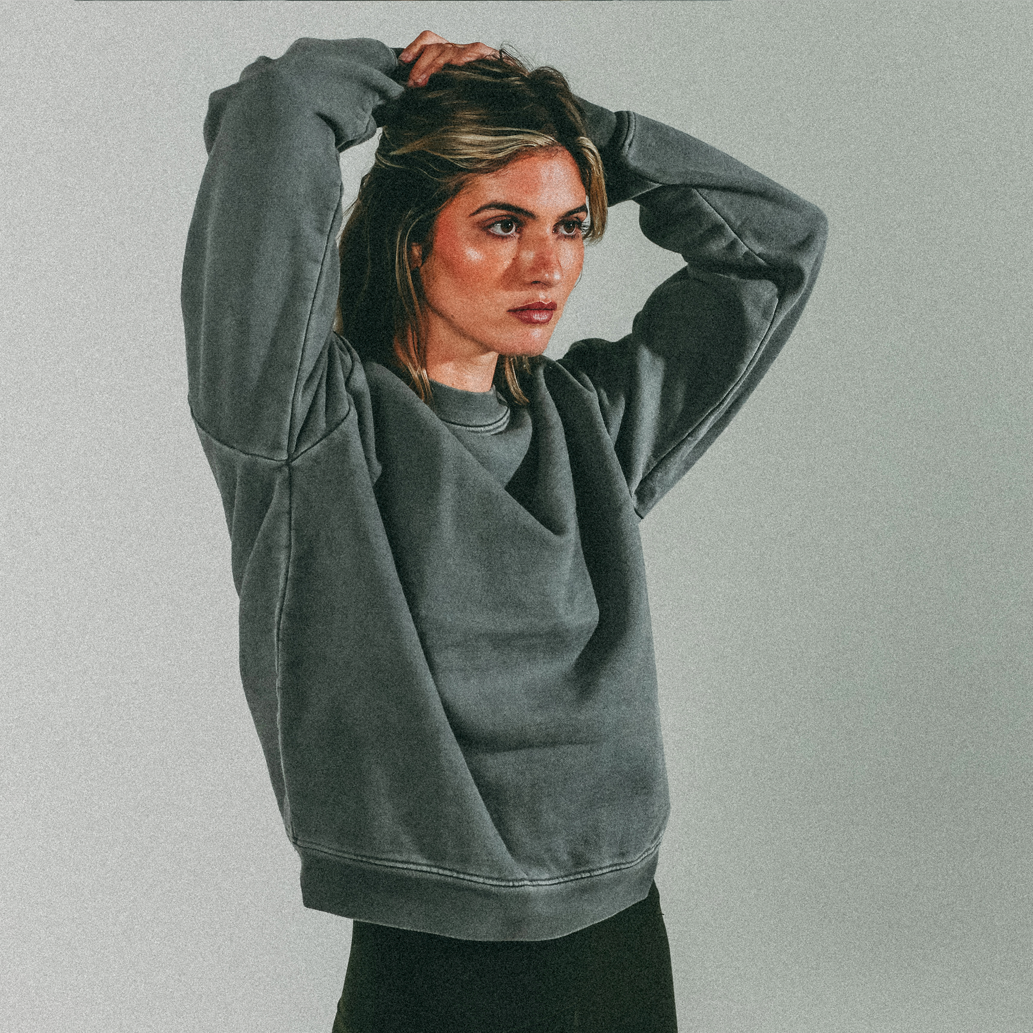 Premium 15oz Heavyweight Cotton Fleece Crewneck Sweatshirt - Oversized Drop Shoulder Design