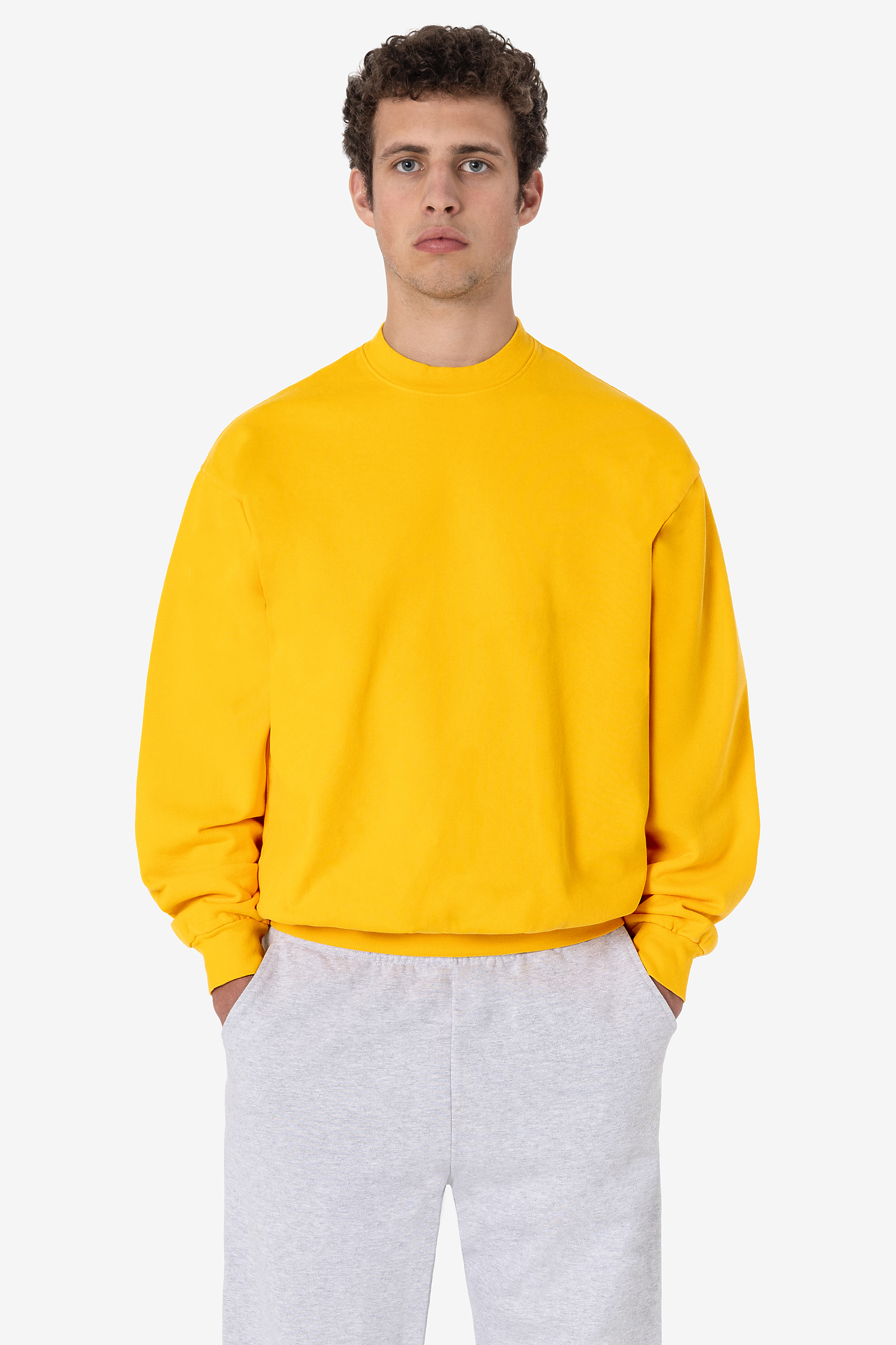 Luxurious 14oz Heavy Fleece Garment Dyed Crewneck Sweatshirt - Soft & Warm
